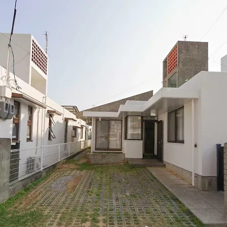 Pine House In Araha Villa Chatan Exterior photo