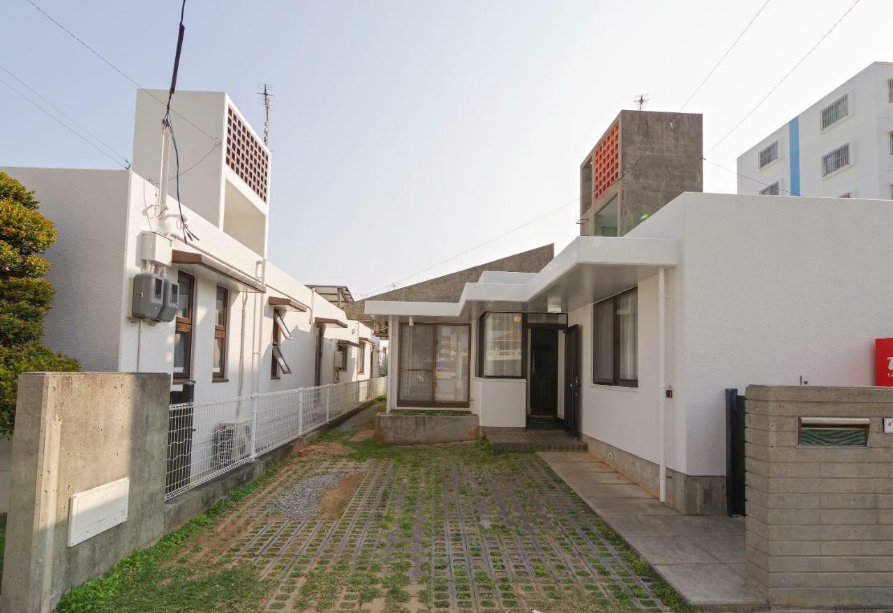 Pine House In Araha *